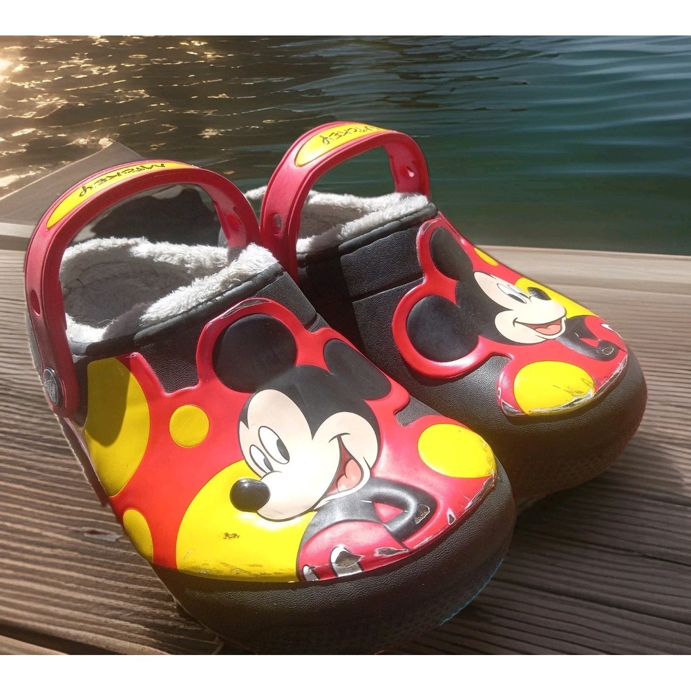 Crocs C2 Boys Girls Disney Mickey Mouse Kids Sz 2 Red Black  Lined Clogs Shoes